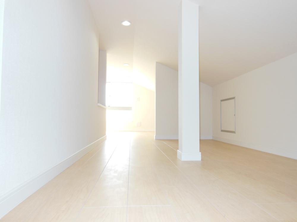 Receipt. 15.3 Pledge of bright attic storage