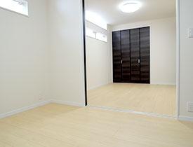 Living. The second floor Western-style Tsuzukiai Available as a Pledge 12.2