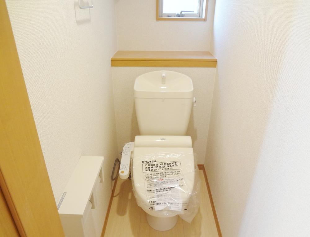 Toilet. Indoor (September 2013) Shooting