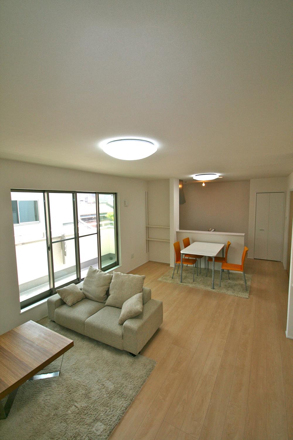 Living. Room (May 2013) Shooting Building C