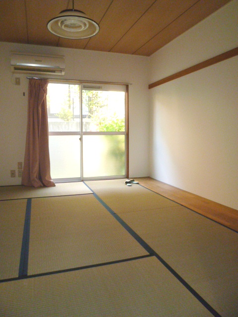 Living and room. Japanese-style room 6 quires