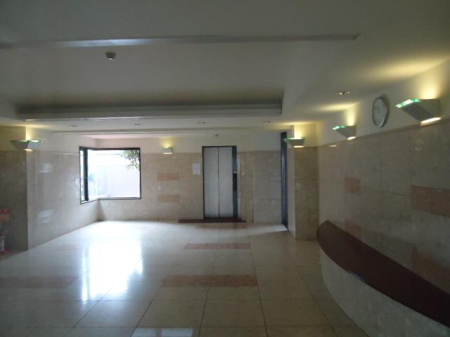 lobby. 2013 September shooting