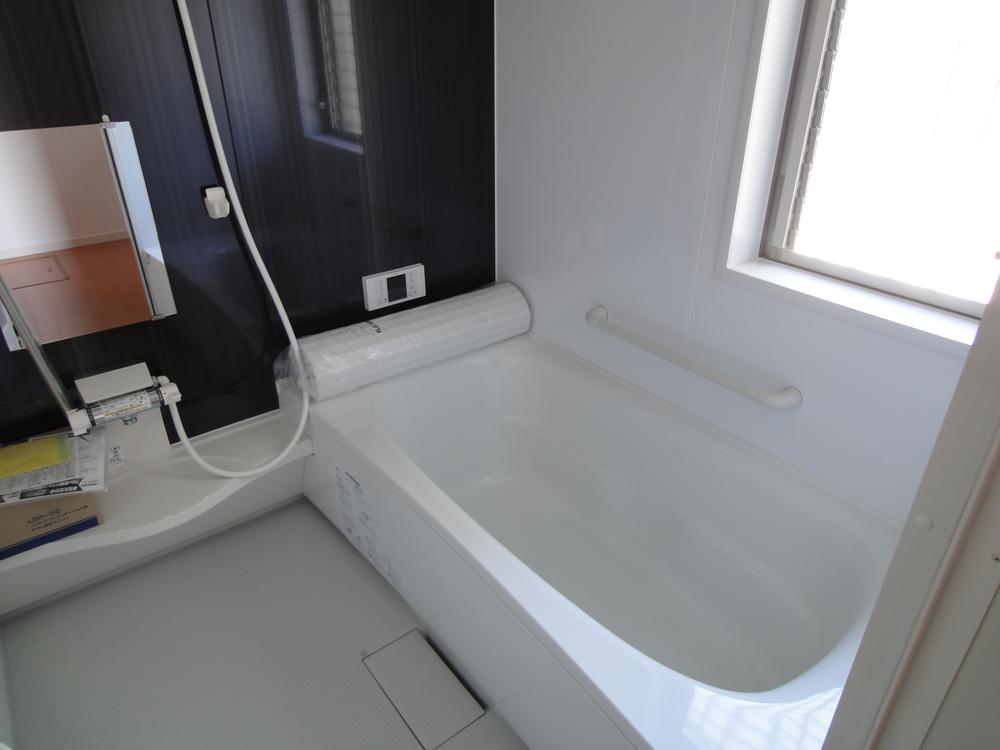 Same specifications photo (bathroom). Example of construction bathroom