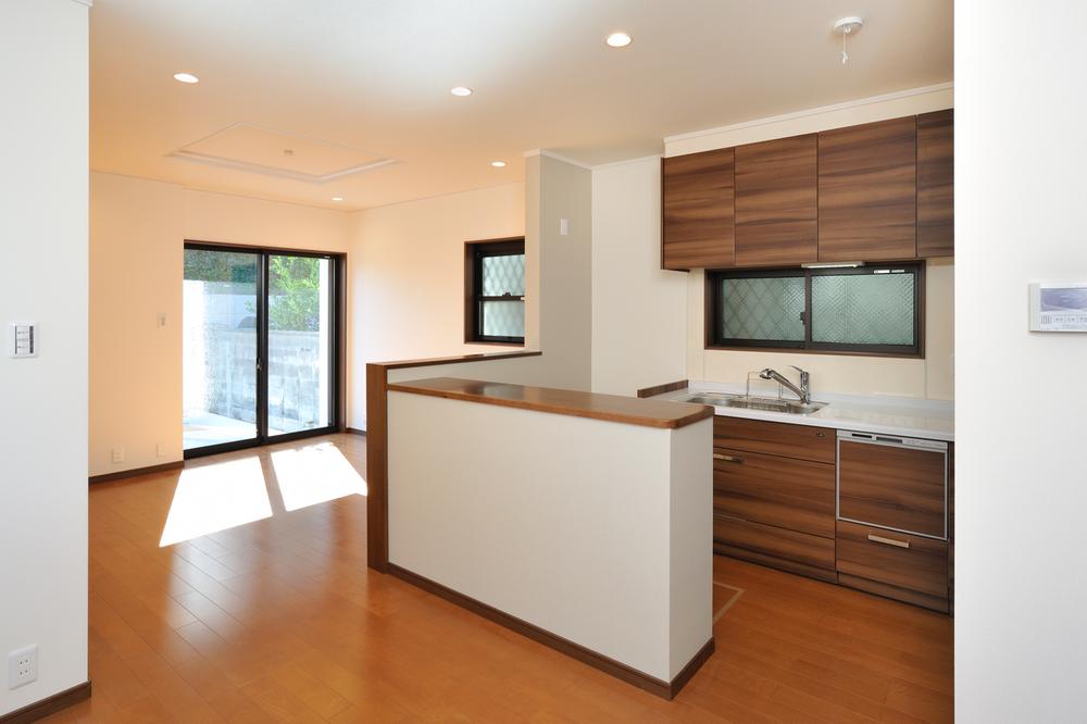 Living. living ・ Interior of dining produce a more wonderful space in the coding that unity. 