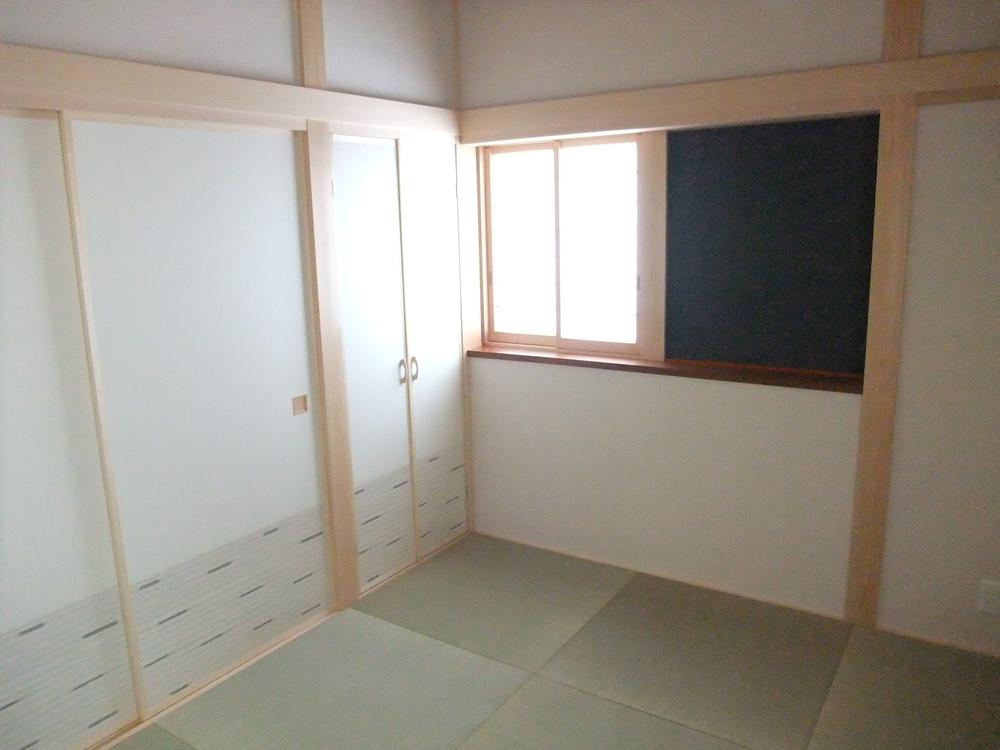 Non-living room. Cosmetic pillar ・ Alcove ・ Traditional Japanese-style room with a long press. 