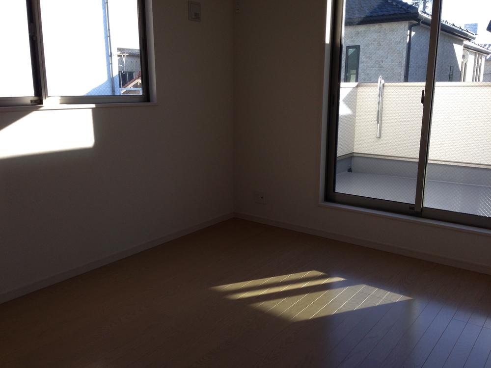 Non-living room. 6.5 Pledge Western-style