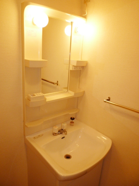 Washroom. Undressing space, There is a separate wash basin