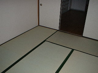 Living and room. Calm Is a tatami room. 