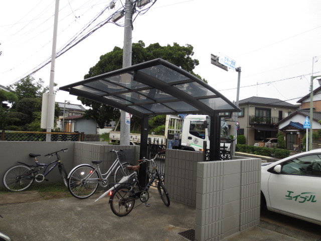 Other common areas. Bicycle-parking space