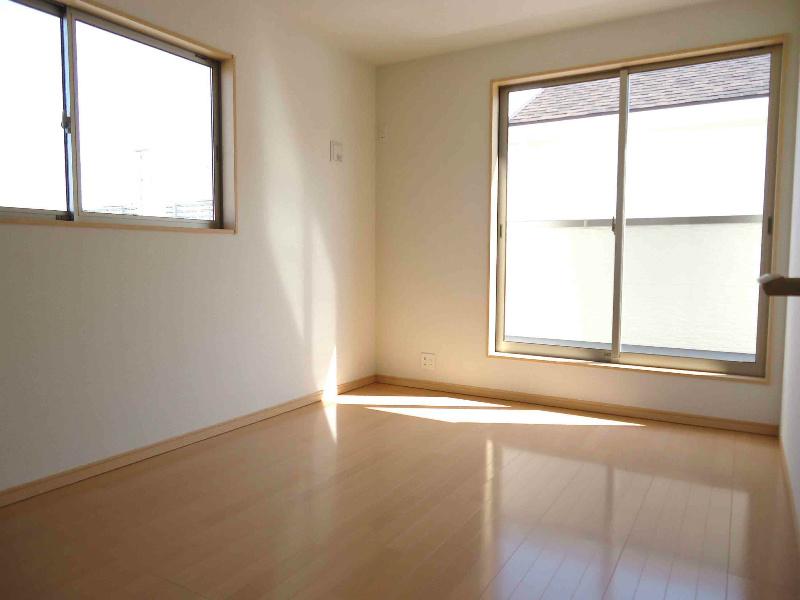 Other. The series construction cases Western-style