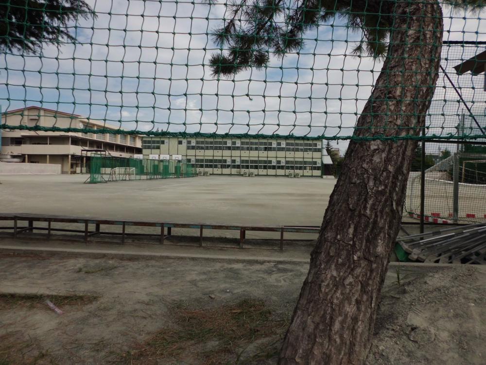 Junior high school. 1110m to Nagoya Municipal Meiho junior high school