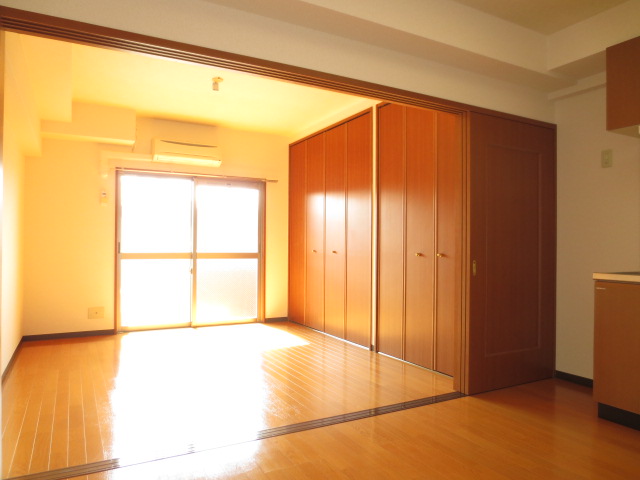 Living and room