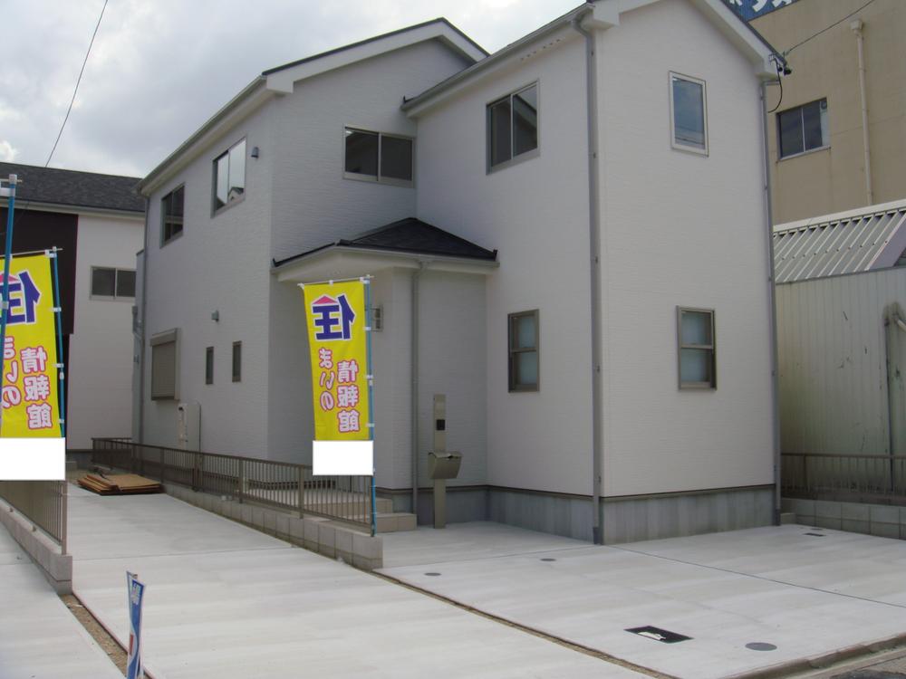 Local appearance photo. Local (September 2013) shooting 1 Building