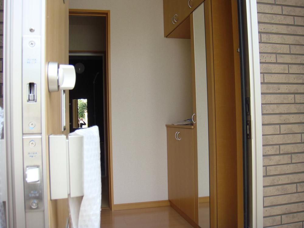 Entrance. Local (September 2013) Shooting