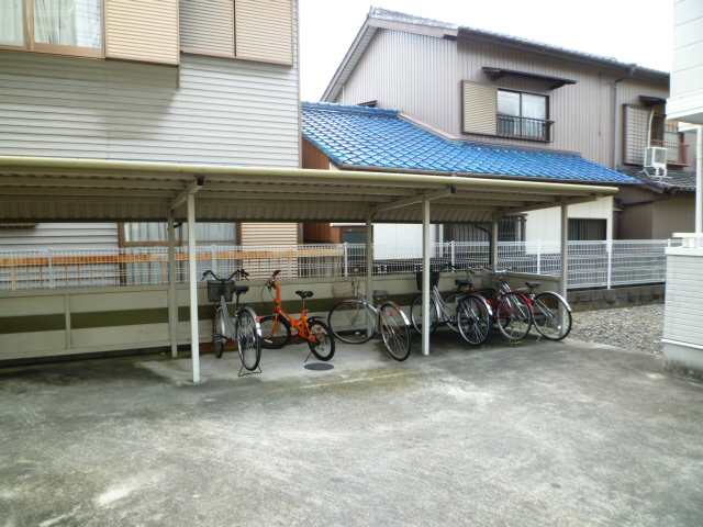 Other common areas. Bike parked possible Bicycle