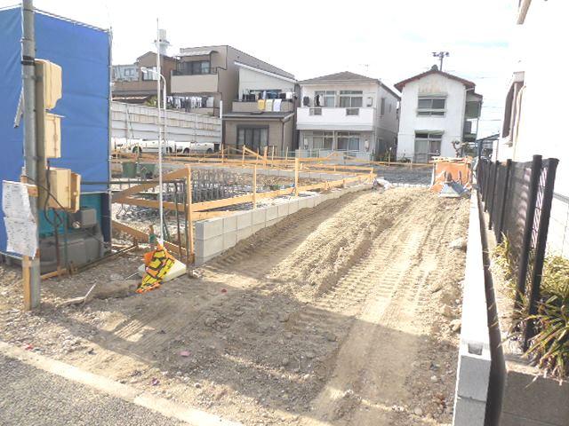 Local appearance photo. Local (11 May 2013) Shooting