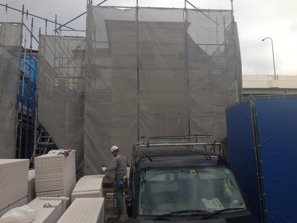 Local appearance photo. Local (12 May 2013) Shooting