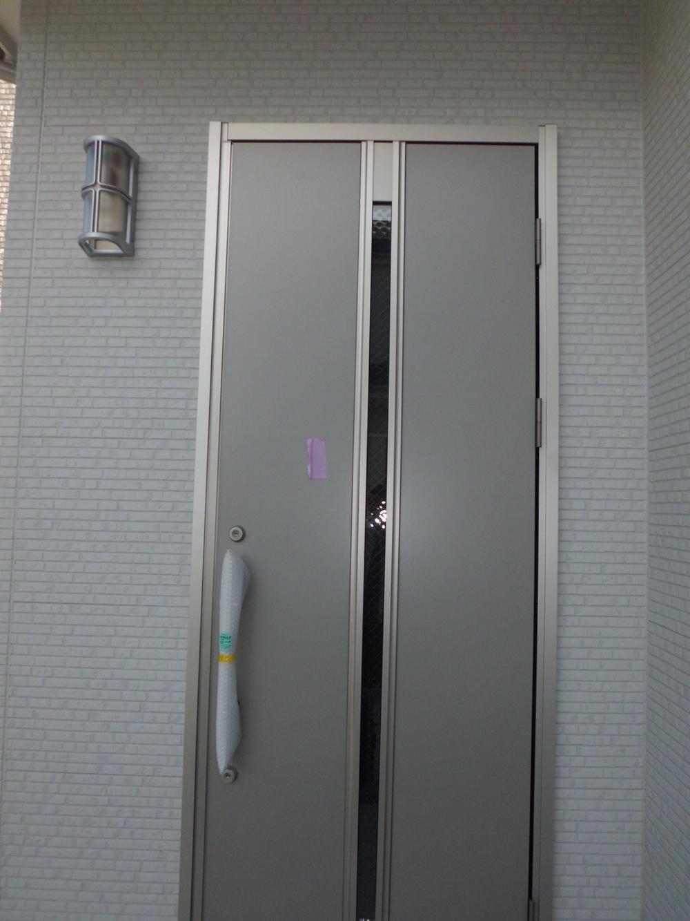 Entrance. 4 Building