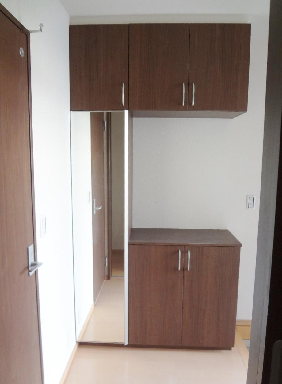 Entrance. Indoor (12 May 2013) Shooting