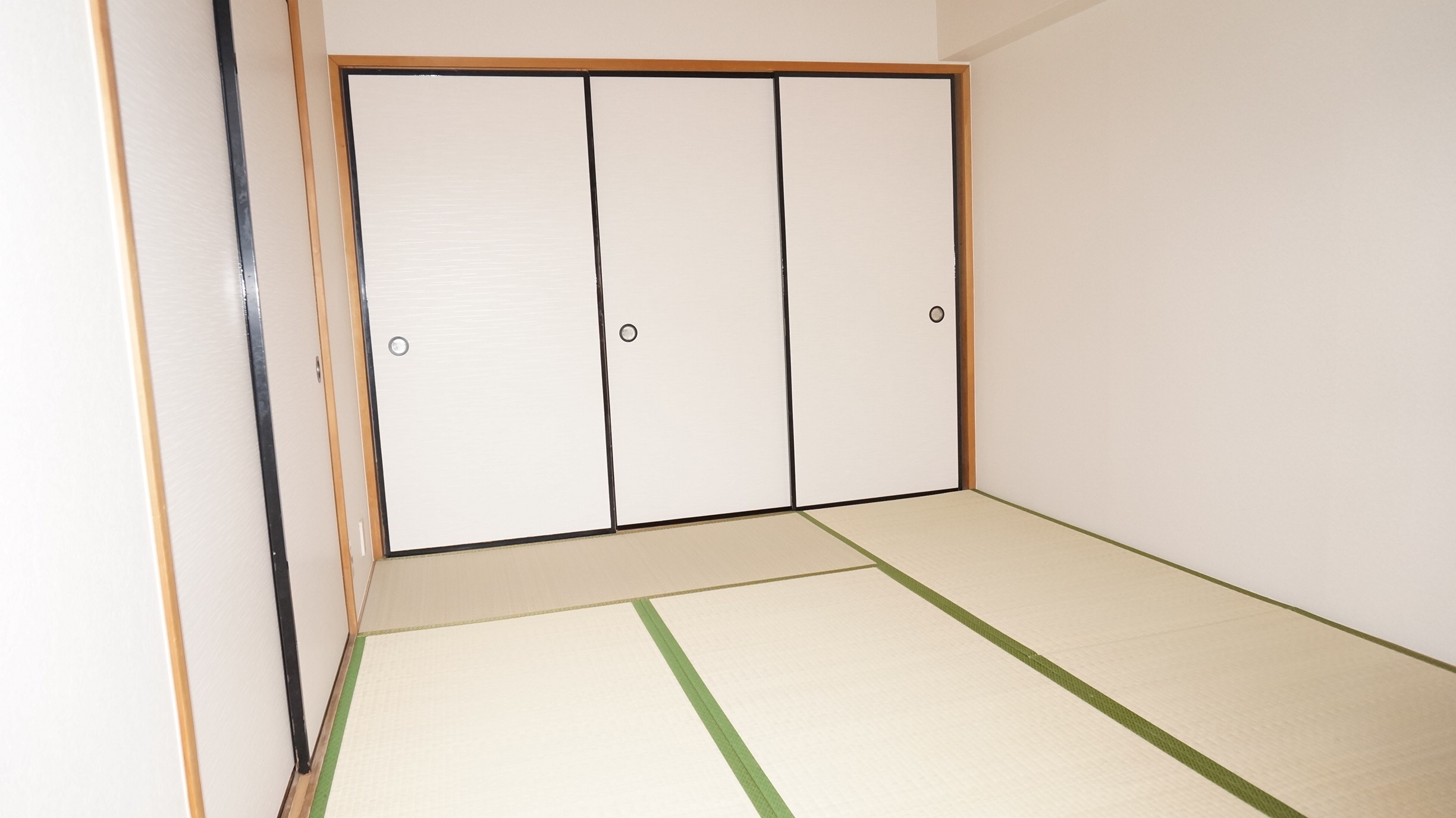 Other room space. Japanese-style room and closet