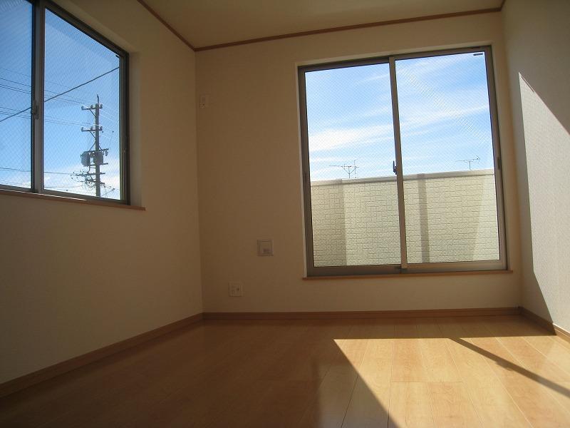 Same specifications photos (Other introspection)