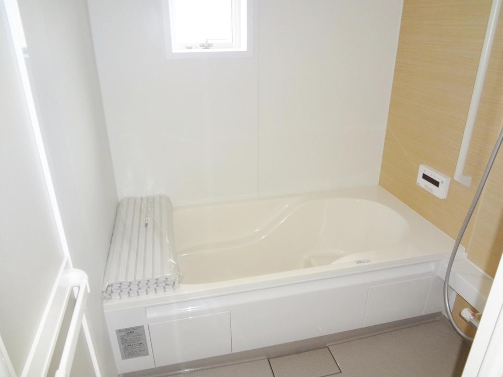 Bathroom. Indoor (12 May 2013) Shooting