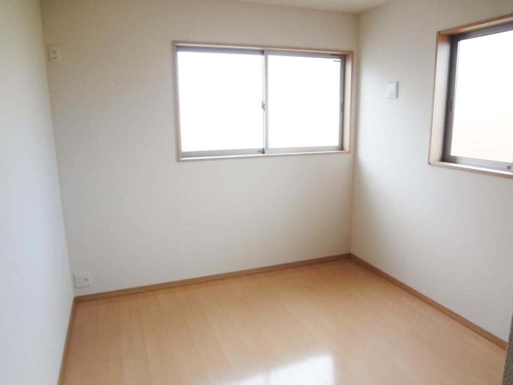 Non-living room. Indoor (12 May 2013) Shooting