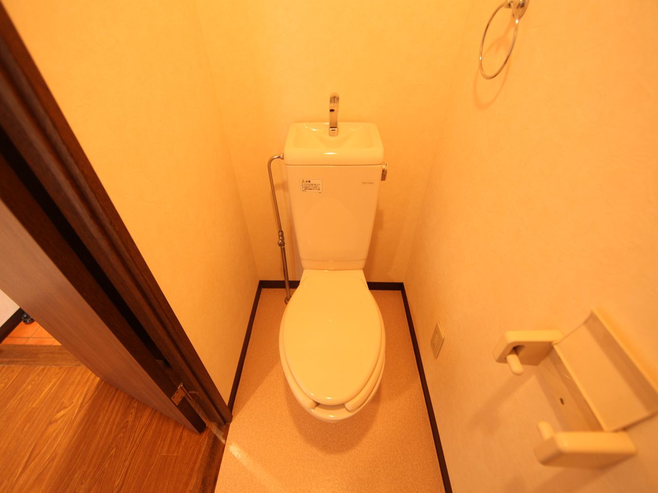 Toilet. toilet Warm water washing toilet seat mounting Allowed