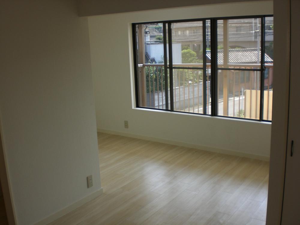 Non-living room. floor ・ Pre-wall renovation