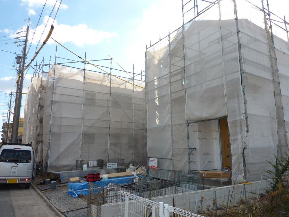 Local photos, including front road. Local (12 May 2013) Shooting