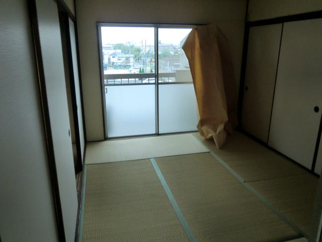 Living and room. Something useful Japanese-style room