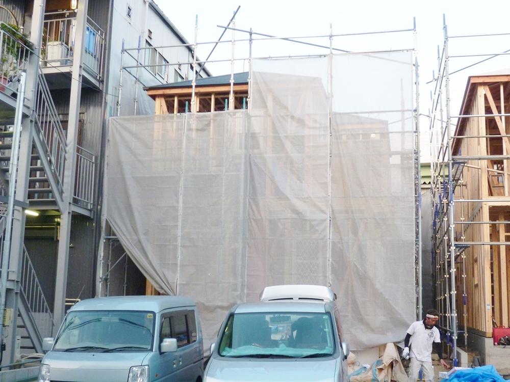 Local appearance photo. Local (12 May 2013) Shooting