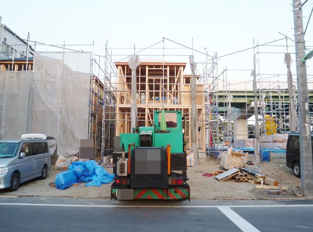 Local appearance photo. Local (12 May 2013) Shooting