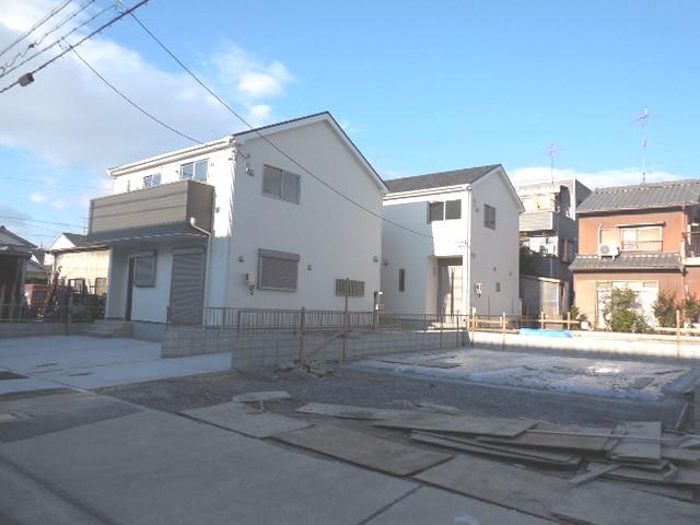 Local appearance photo. Local (11 May 2013) Shooting