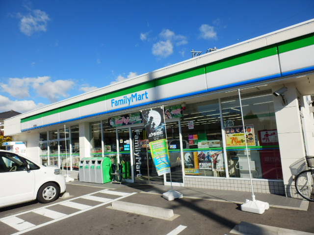 Convenience store. FamilyMart Dotokutori-chome store up (convenience store) 693m