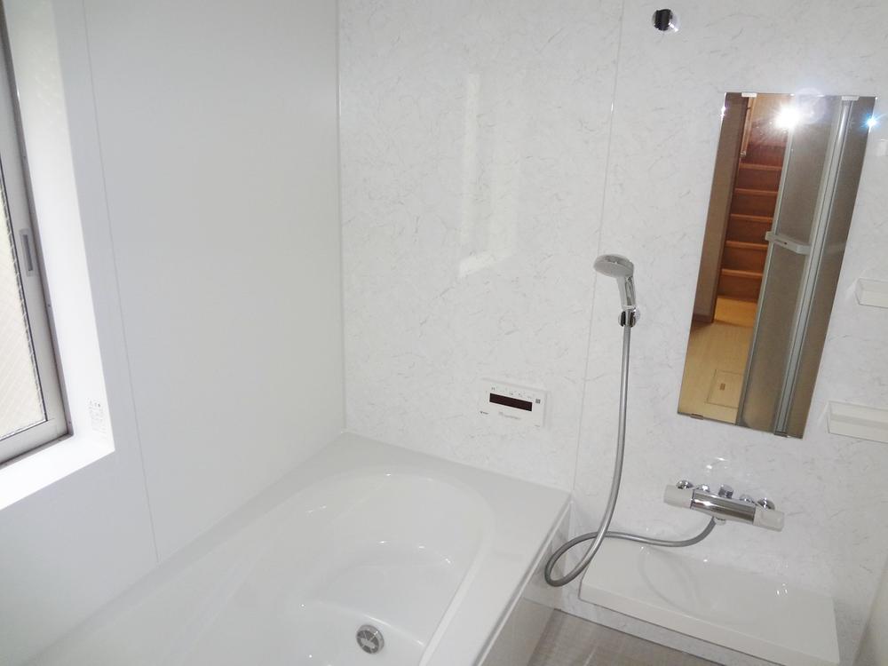 Bathroom. Indoor (11 May 2013) shooting 1 Building