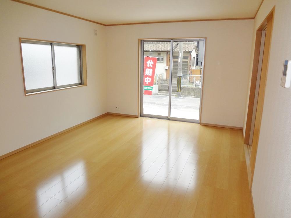 Living. Indoor (11 May 2013) shooting 1 Building