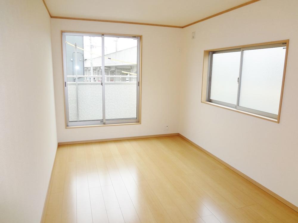 Non-living room. Indoor (11 May 2013) Shooting