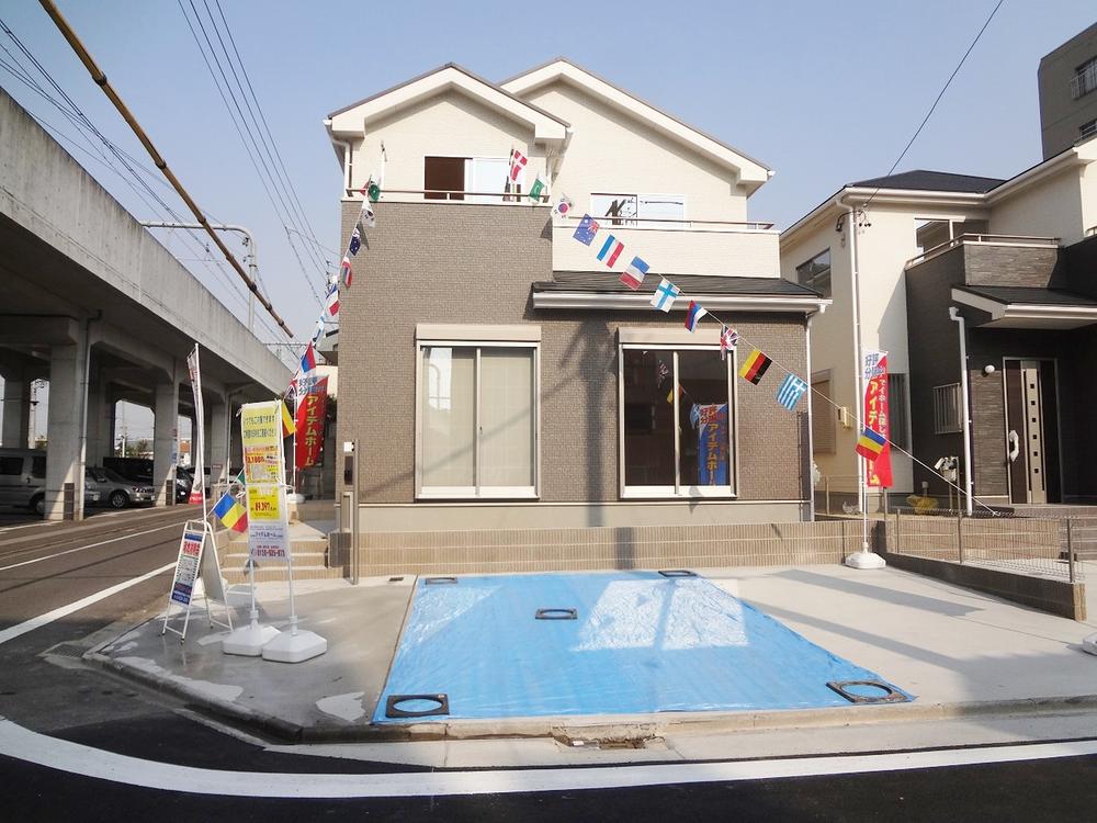 Local appearance photo. Local (11 May 2013) shooting 1 Building