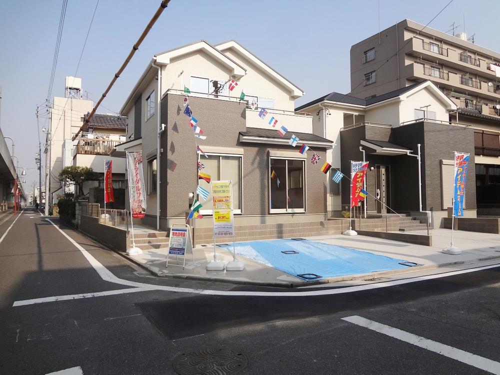 Local photos, including front road. Local (11 May 2013) Shooting