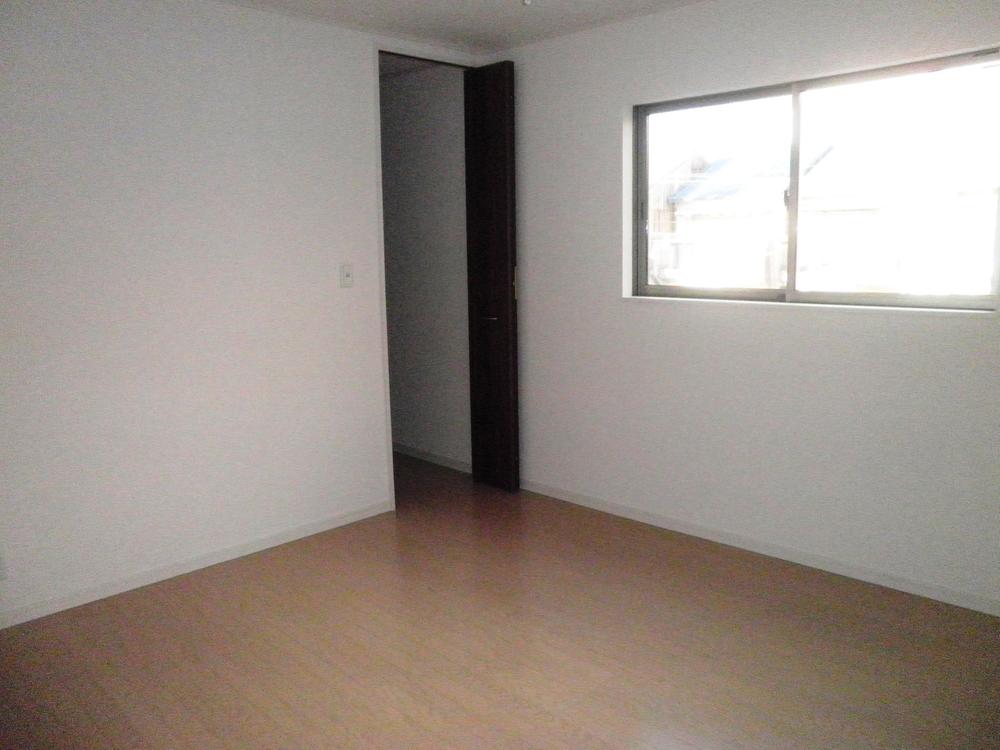 Non-living room. Indoor (11 May 2013) Shooting