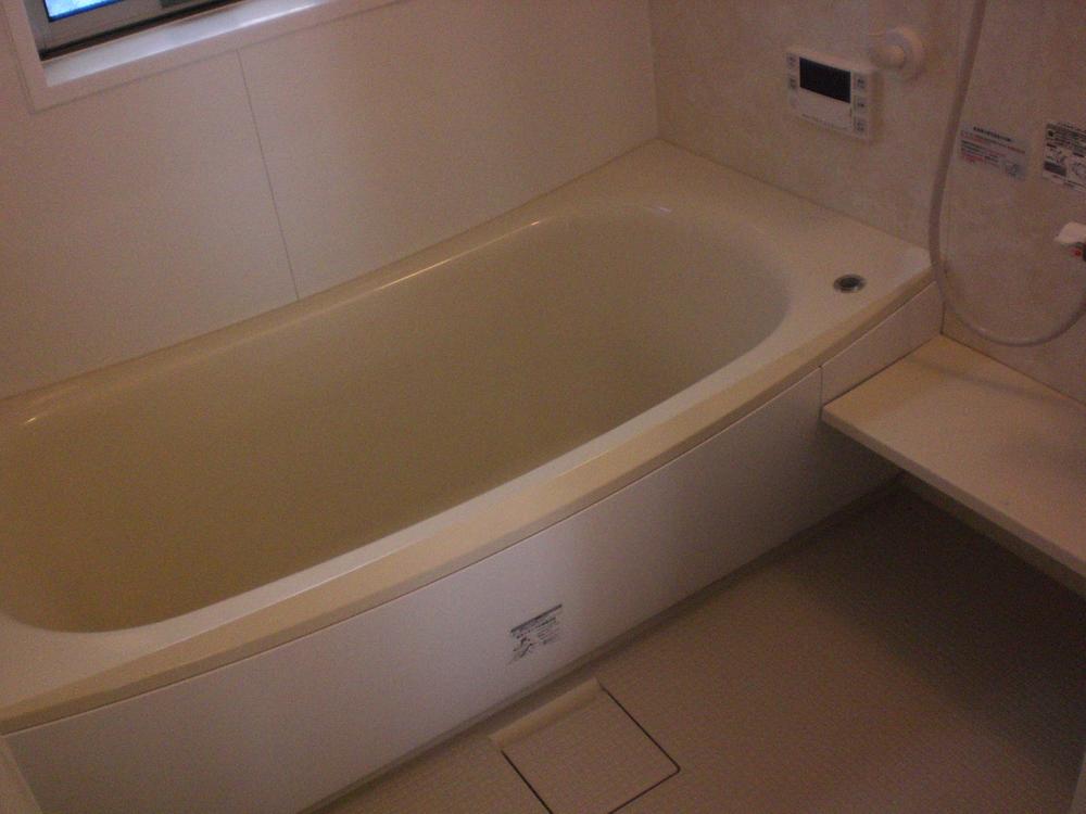 Bathroom. Bathroom is enters easy to widely