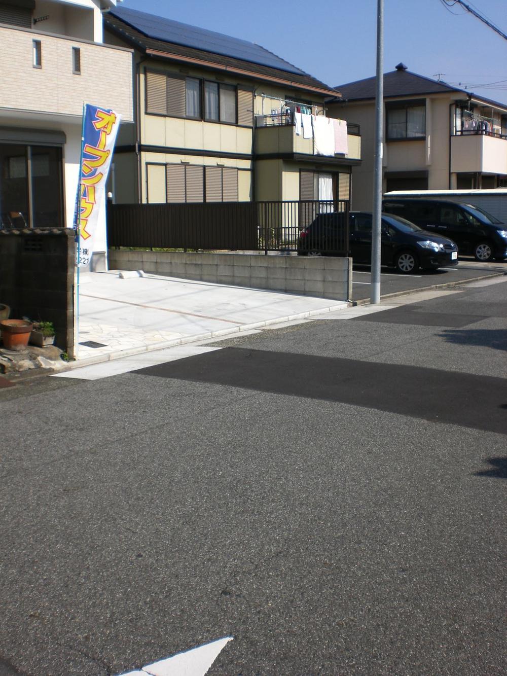 Local photos, including front road. Front road 7.2m! No garage anxiety! 