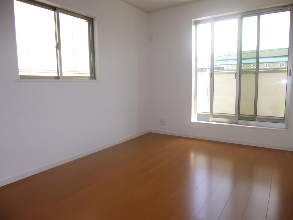 Non-living room.  ☆ Completion ☆ (July 19, 2013)