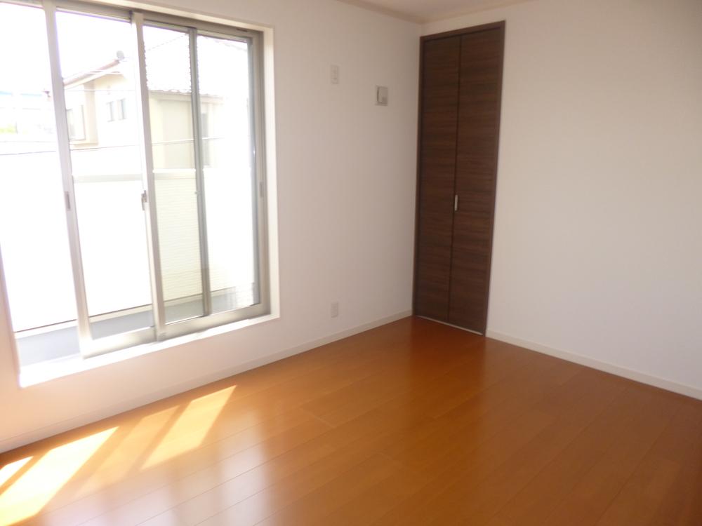 Non-living room.  ☆ Completion ☆ (July 19, 2013)