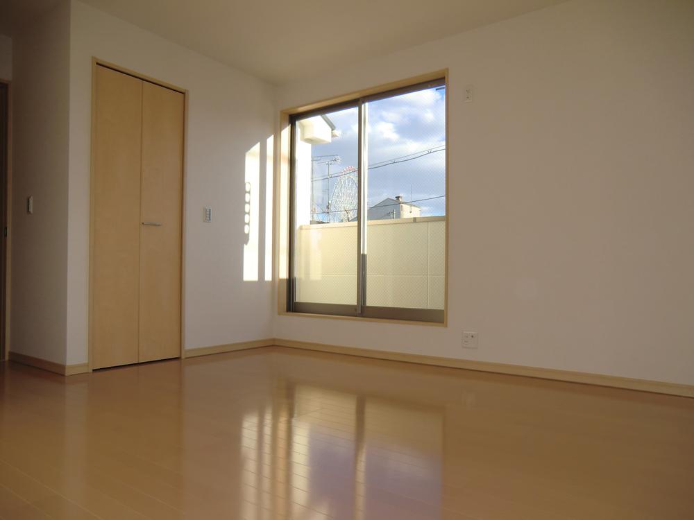 Non-living room. ◇ Western-style ◇  Bright Western-style in the south  Walk-in closet