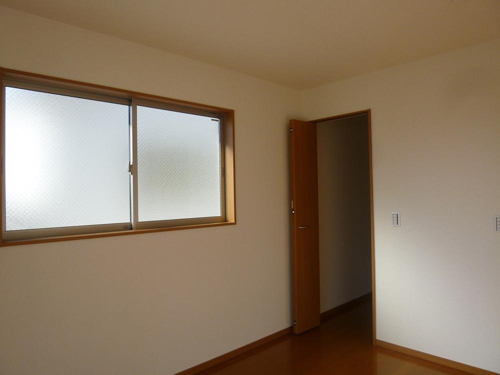 Receipt. ◆ Walk-in closet ◆