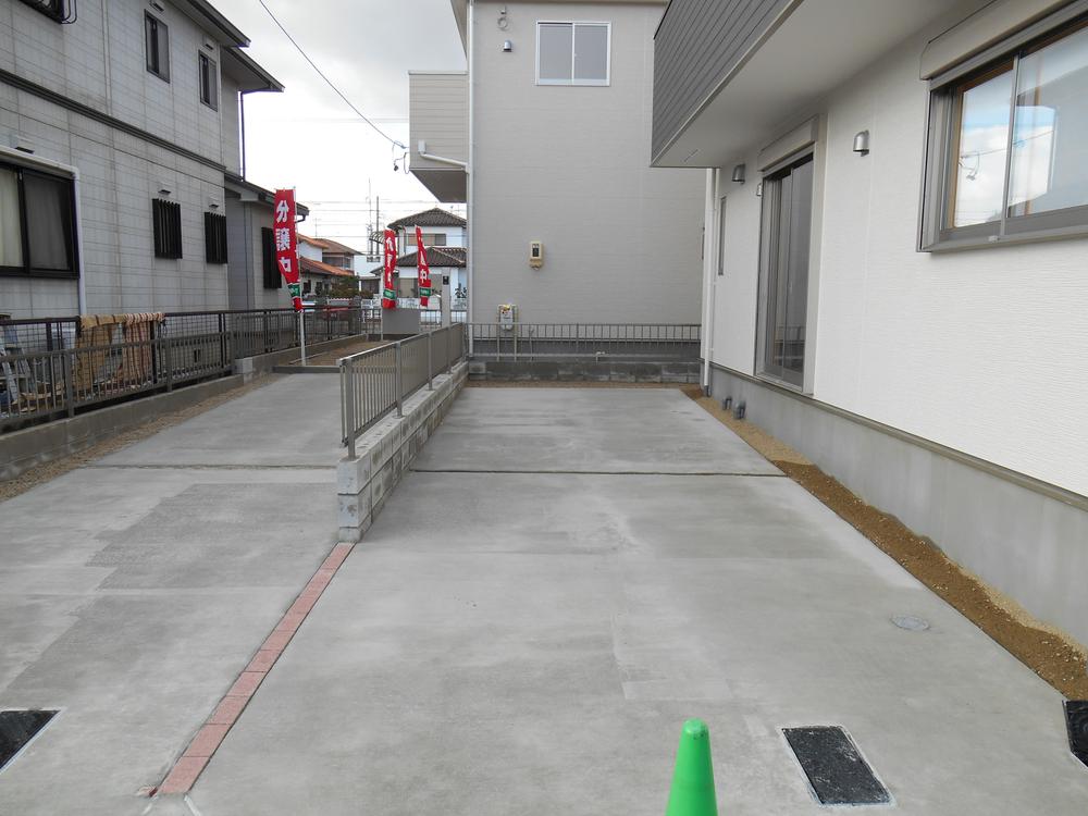 Parking lot. Parking space (2 cars)