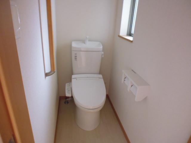 Toilet. 1 Building 2013.9.5 shooting