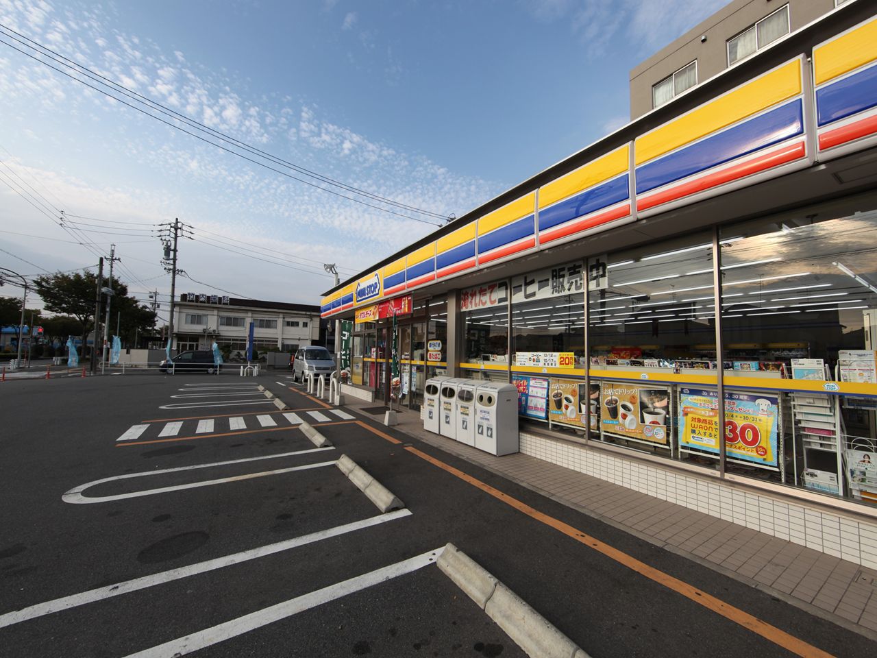Convenience store. Ministop Co., Ltd., Nagoya corporation store (convenience store) up to 18m